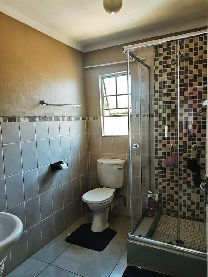 Thobile's room