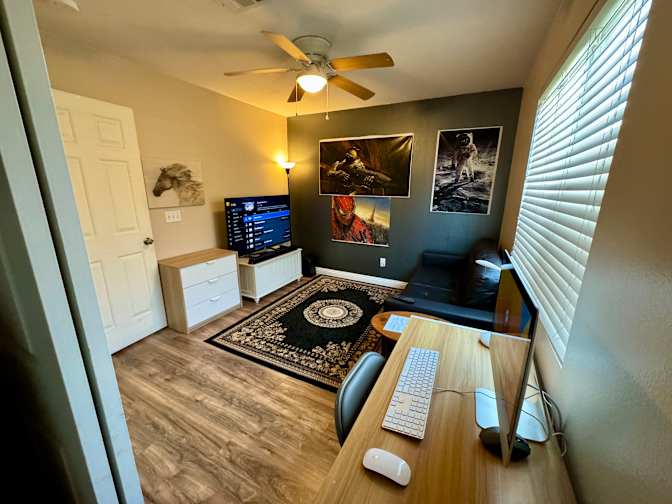 Java Joe's room