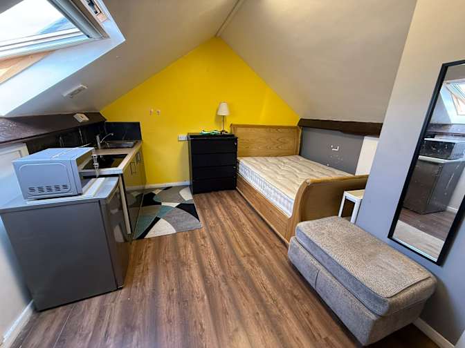 Lata's room