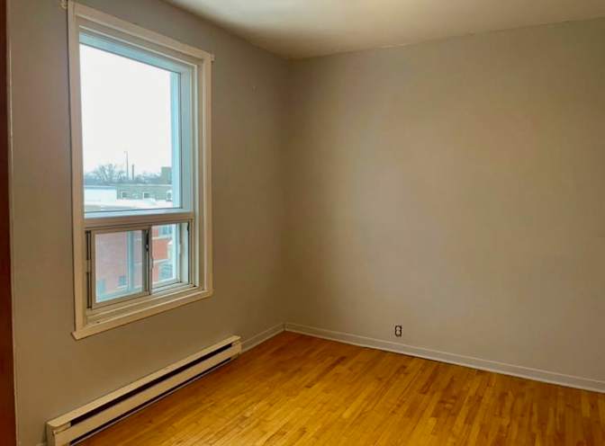 Safia Desrosiers's room