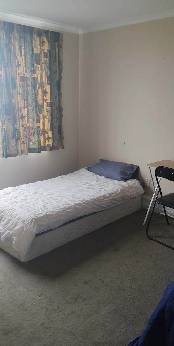 Sez G's room