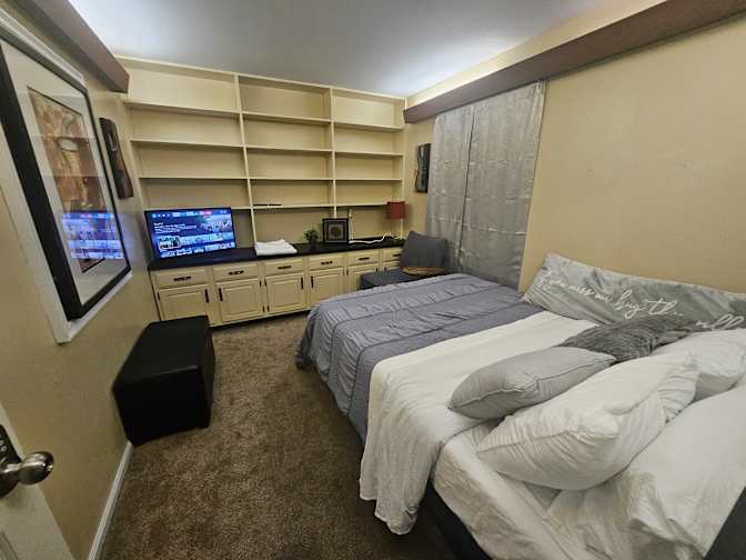 Floralhomesweethome's room