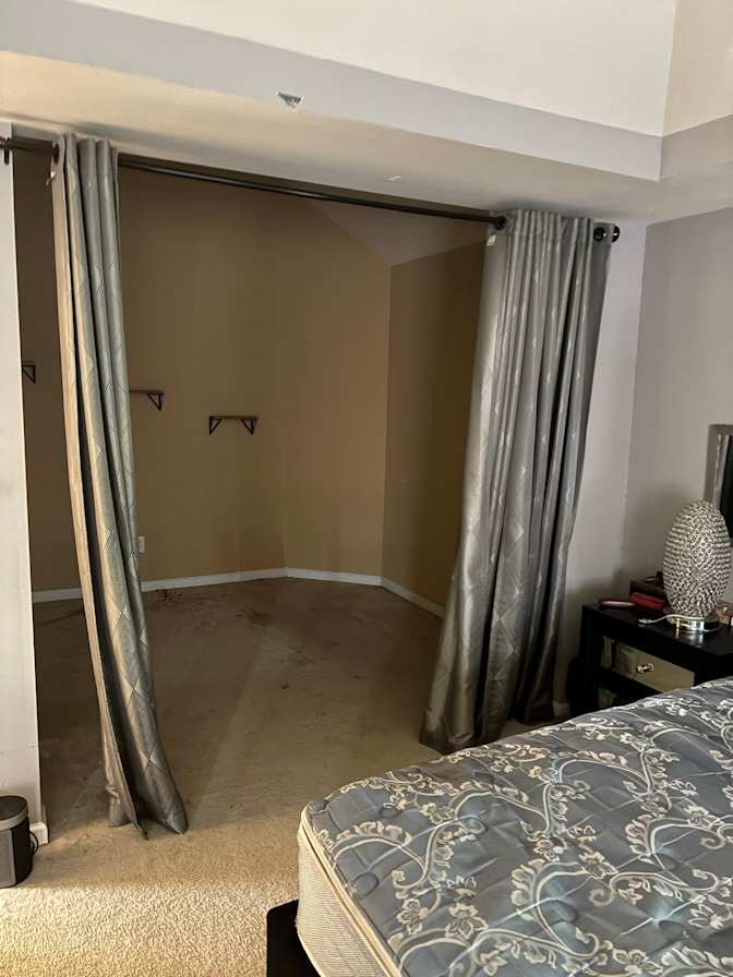 Lawrence Roman's room