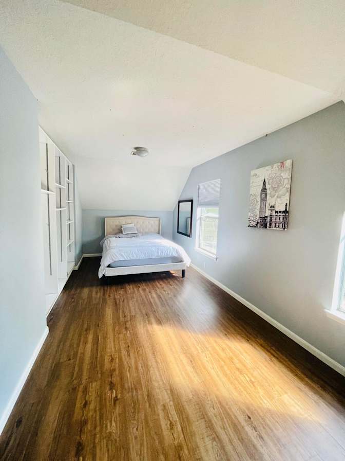 Hannah Nguyen's room