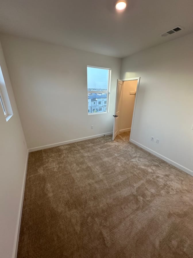 Thomas's room