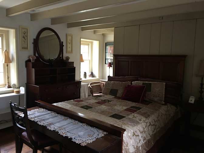 Jona's room
