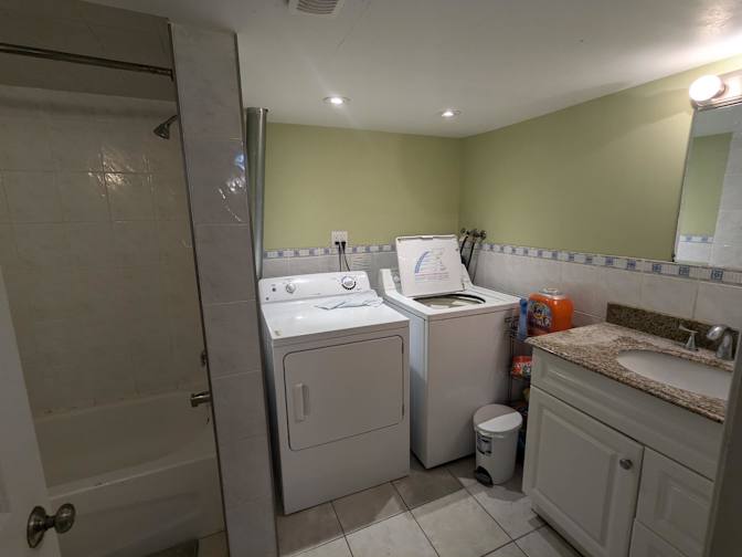 Max Midwinter's room