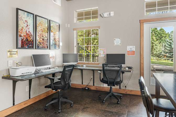 Highland Village Apartments's room