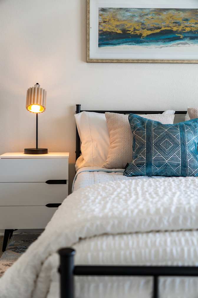 Tomic Properties's room