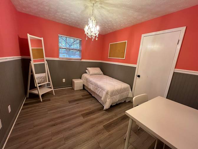 Katt C.'s room