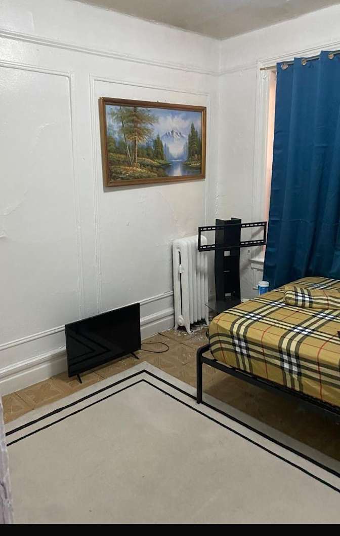 Blanco's room