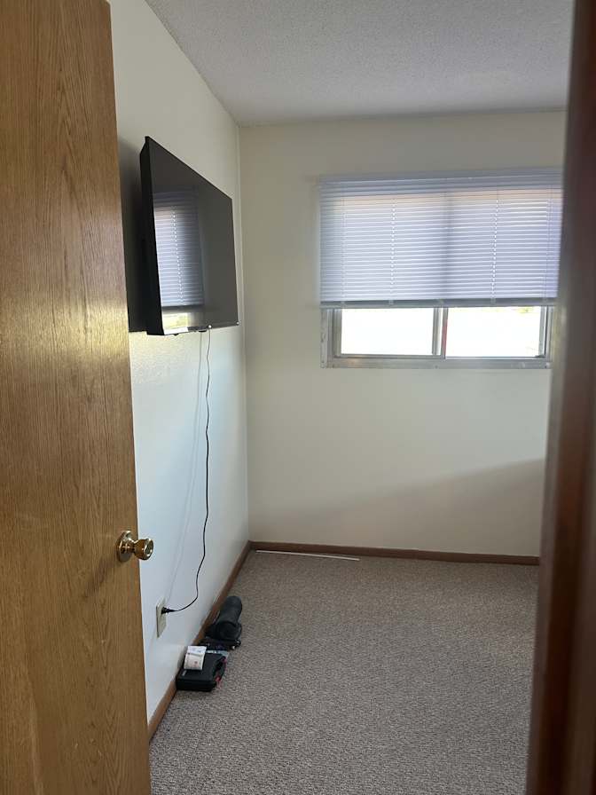 Saulvito Salas's room