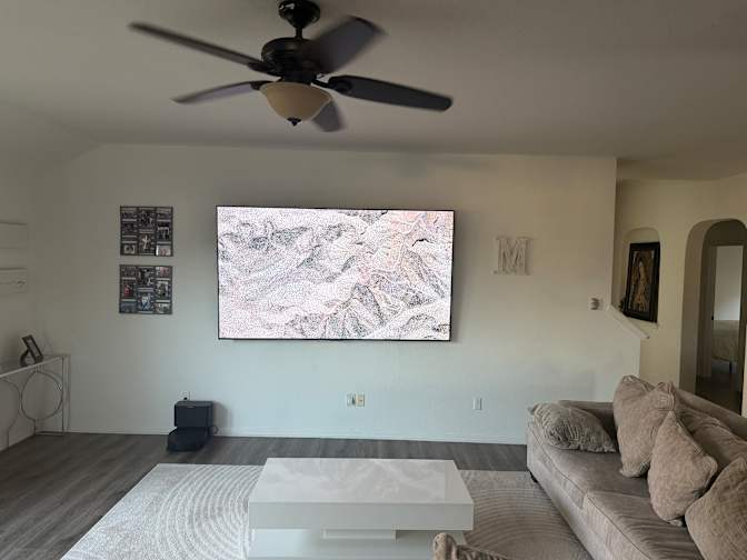Luis's room
