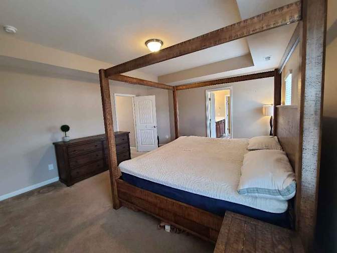 Alcove Rooms's room