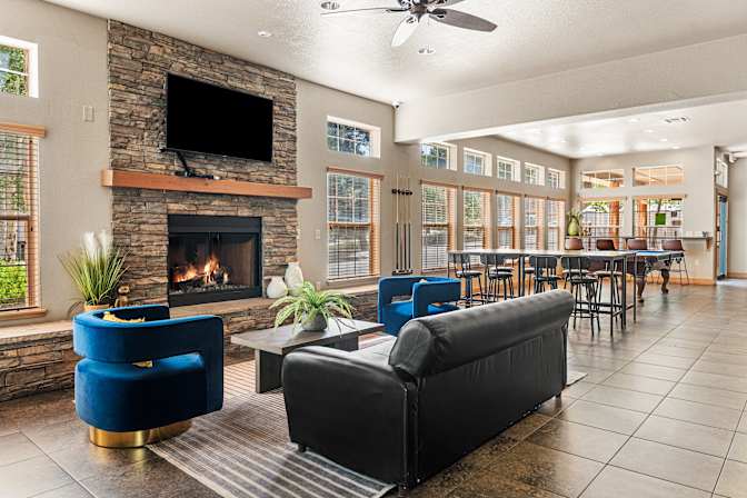 Highland Village Apartments's room
