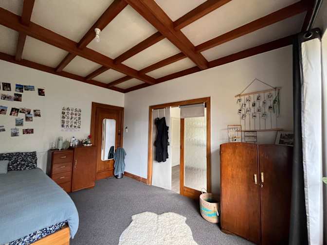 Etosha's room