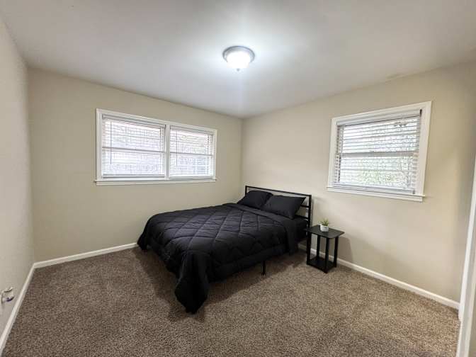 Alcove Rooms's room
