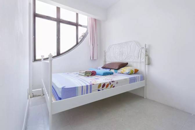 Roomy's room