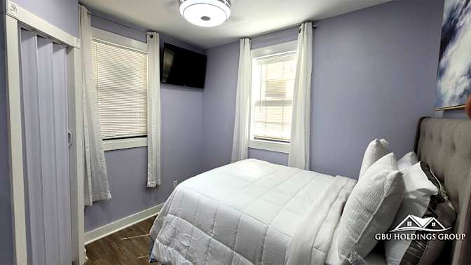 GBU Holdings Group's room