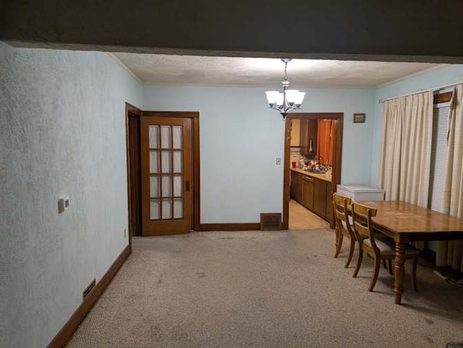 Eric Peterson's room
