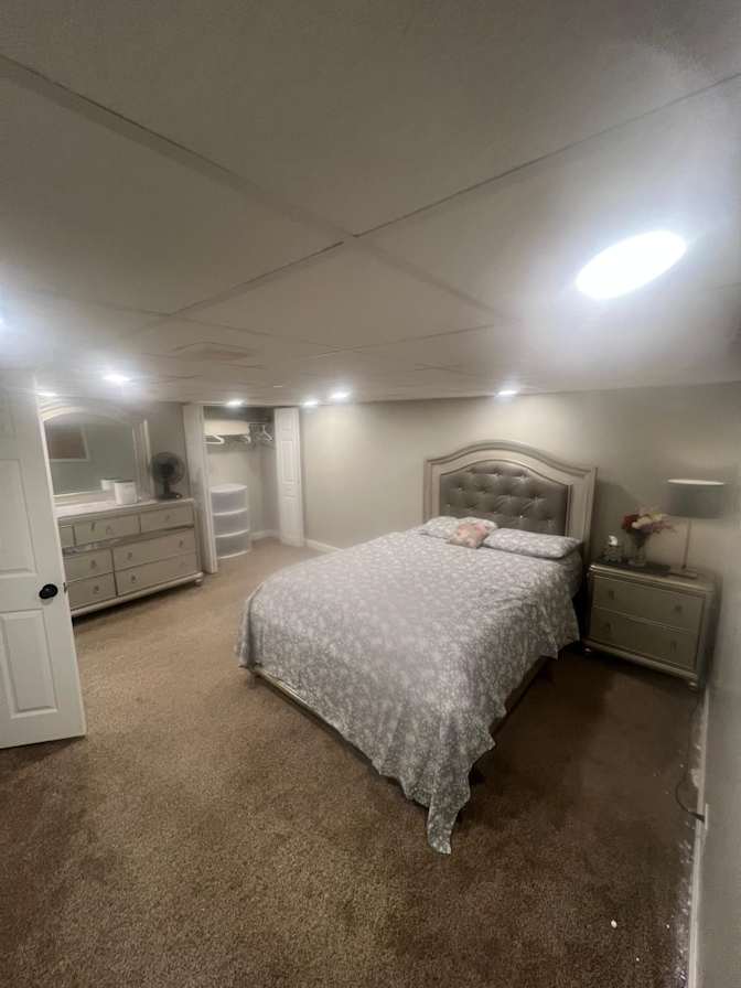 AFROZ AHMED's room