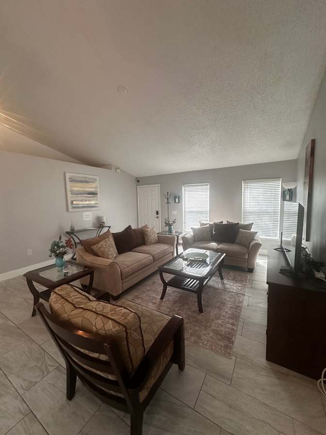Glass Connect Housing Solutions's room