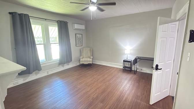 Darren Phillips's room