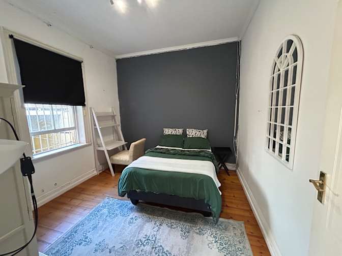 Vernon's room