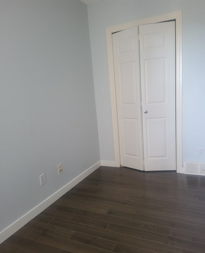 Negst's room