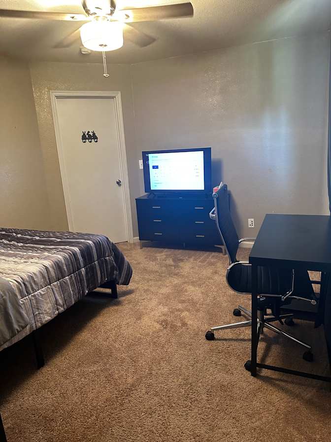 Ari's room