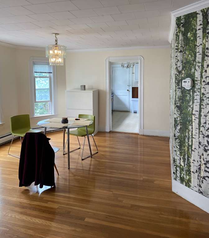 Zhang's room