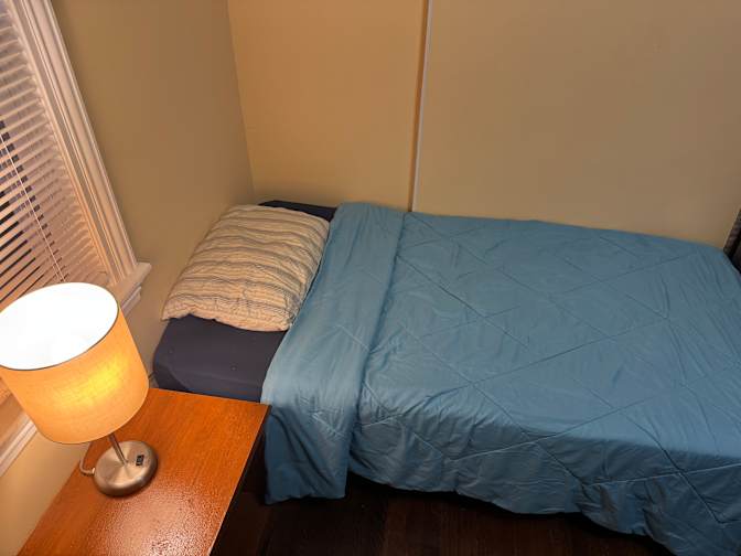 leo's room