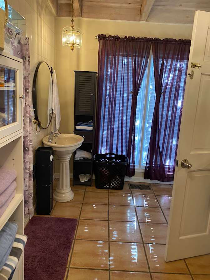 Jami's room