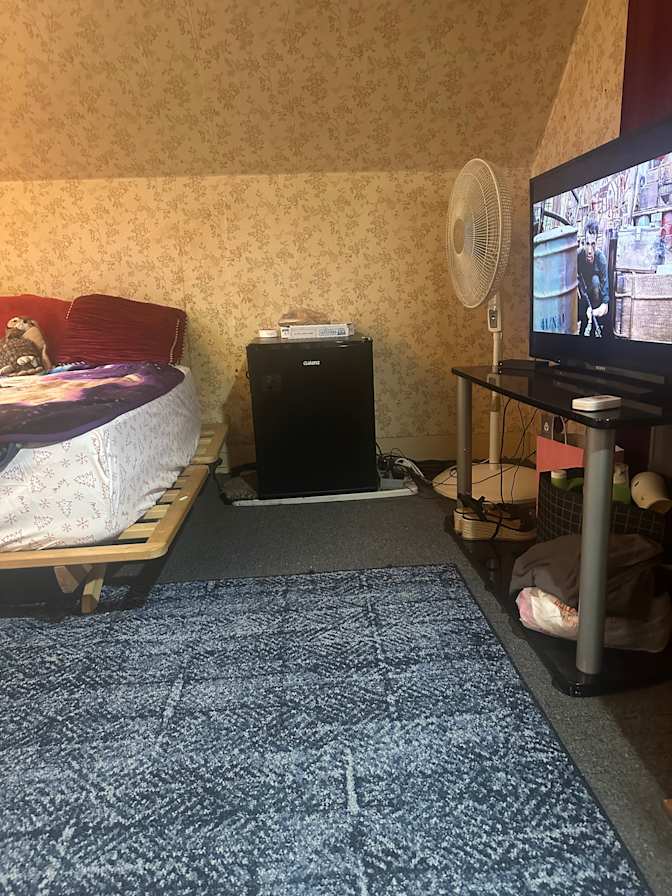 Len's room
