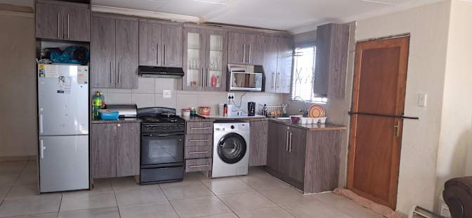 Rhulani's room