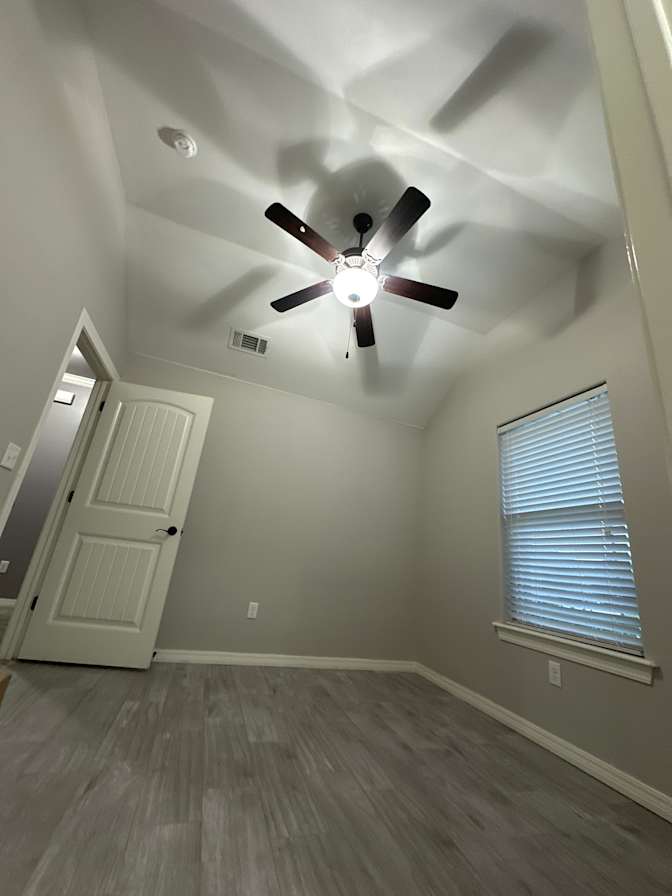 Julio's room