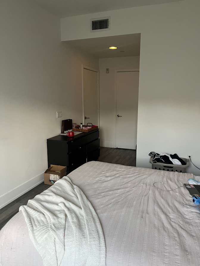 Benet's room
