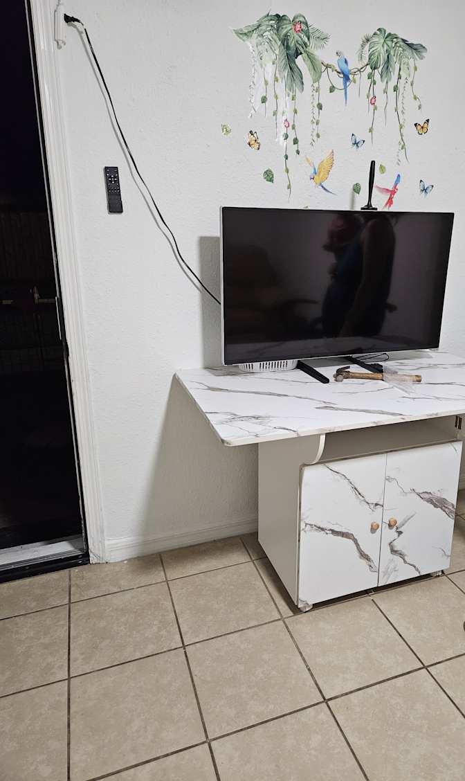 Deborah Vazquez's room