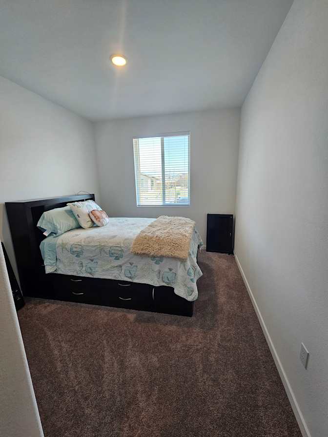 AUTUMN's room