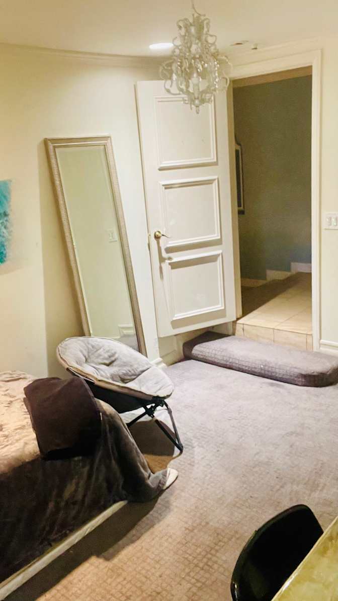 Sara's room