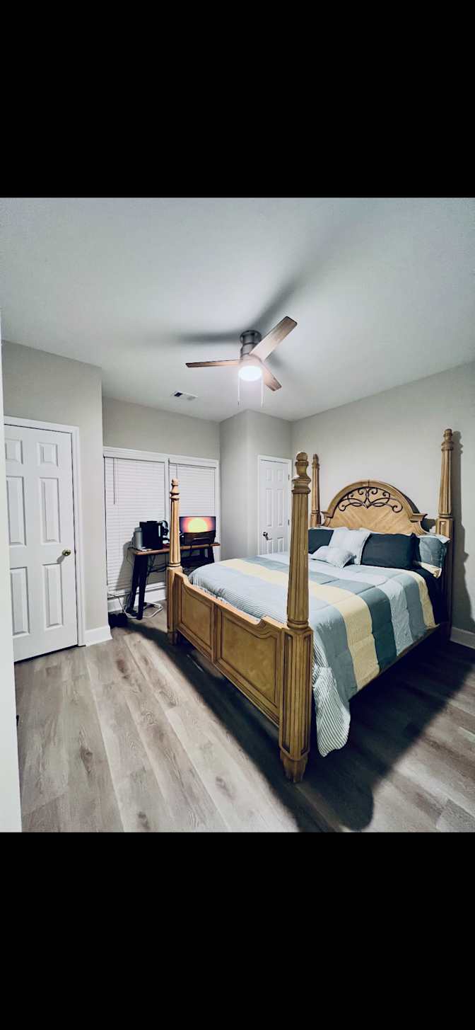 Sandra L Robinson's room