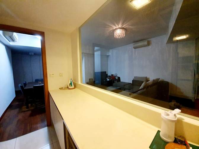 VVA EI's room