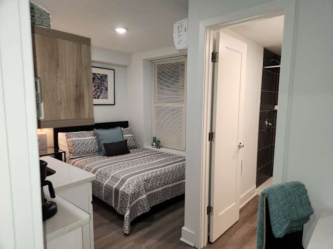 Tee's room