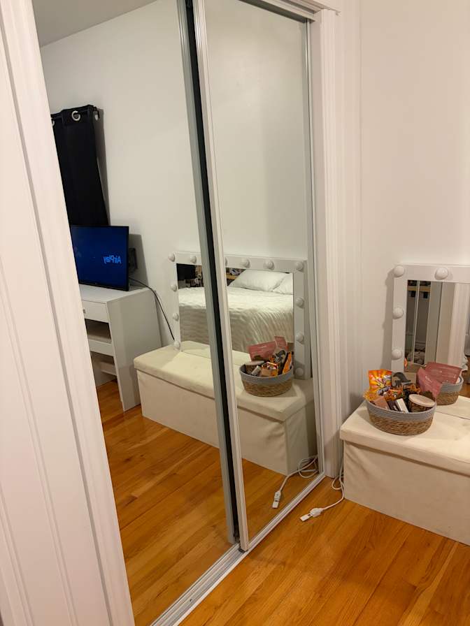 Jasmine's room