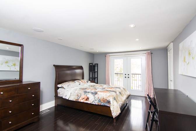 Snowfalls's room