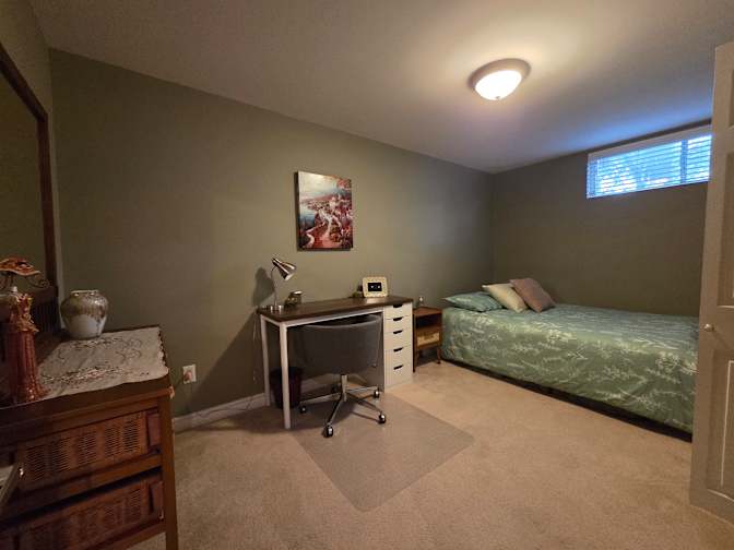 Aishe's room