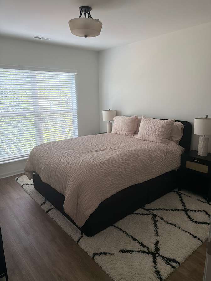 Lindsey Morgan's room