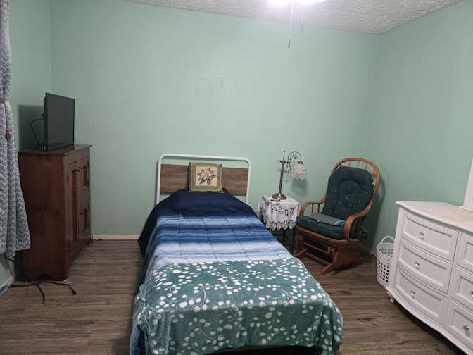 Elle's room