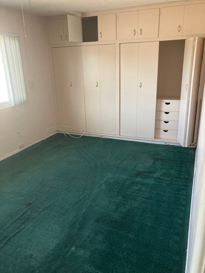 Tom's room