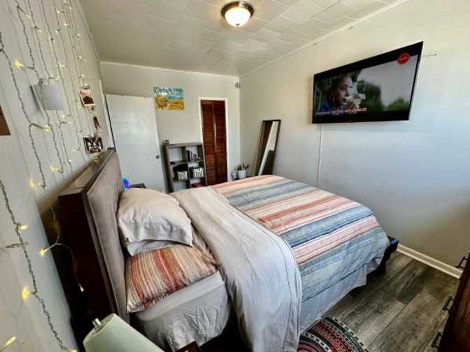 Francisco's room